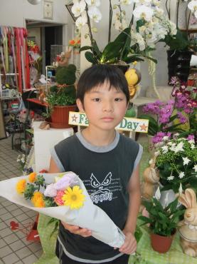 花：の大好きな男の子｜「フラワーショップ　すなた」　（大分県宇佐市の花キューピット加盟店 花屋）のブログ