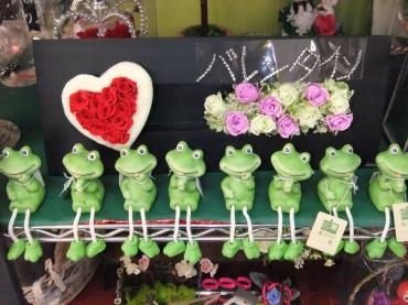 ♪～♪かえる～のバレンタイインはじまりました♪｜「フラワーショップ　すなた」　（大分県宇佐市の花キューピット加盟店 花屋）のブログ